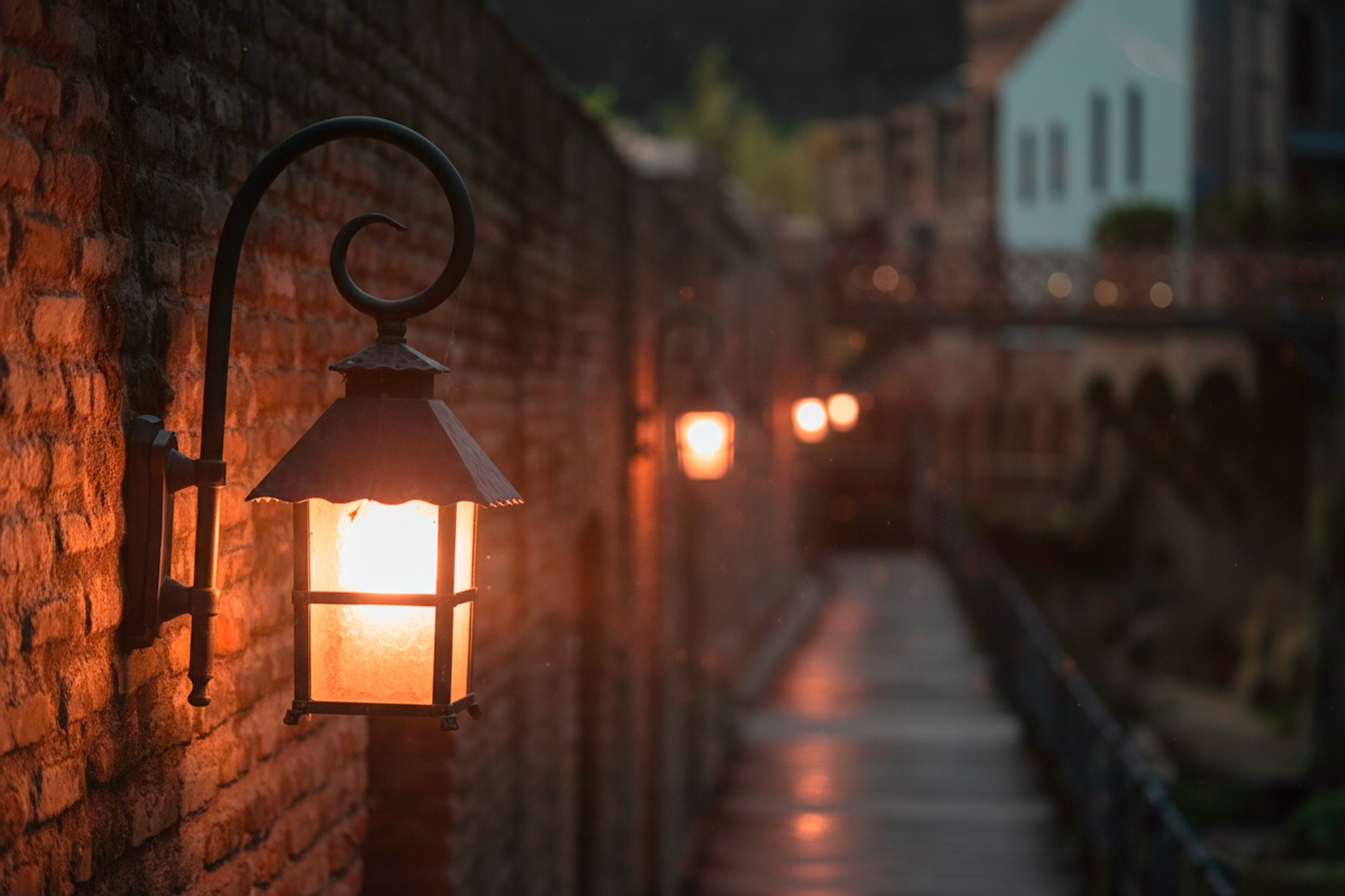 Lantern Alley — cinematic travel story